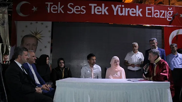 Demokrasi nöbetinde çifte nikah