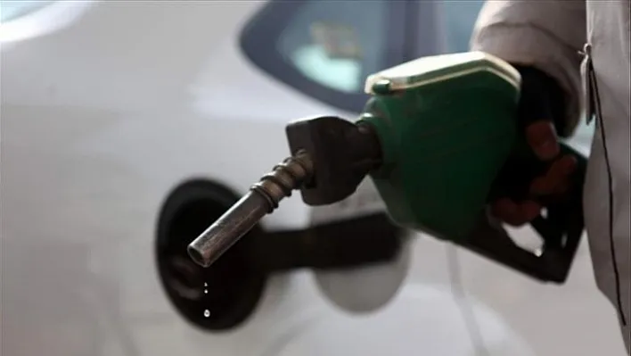Benzine zam geldi