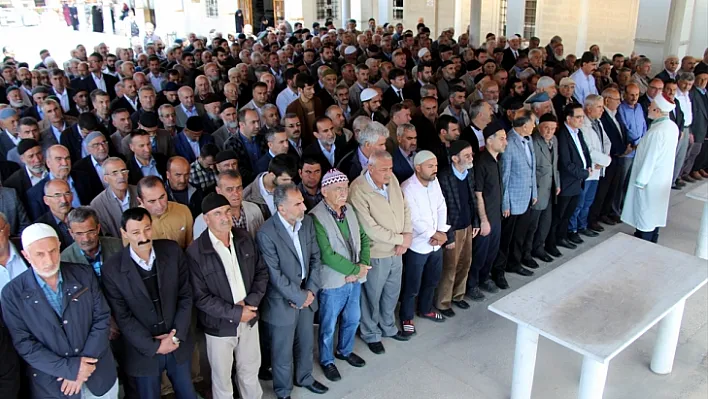 Şehit Filistinliler için gıyabi cenaze namazı