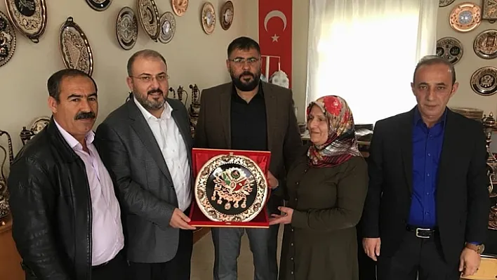 Başkan Fatih Tek Tunceli'de ilçe gezilerini sürdürüyor