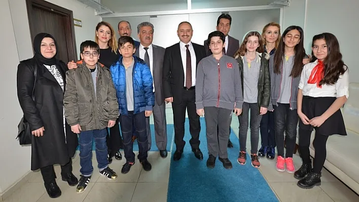 Bahçeşehir Koleji'nden 'Elazığ Her Yerde Okuyor' kampanyasına destek