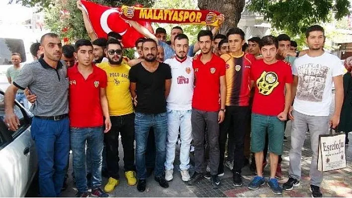 Yeni Malatyaspor taraftarı Elazığ'a kan vermeye geldi