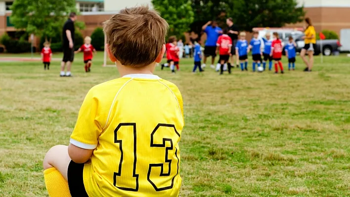 Çocukları 13 yaşından önce spora yönlendirmeyin