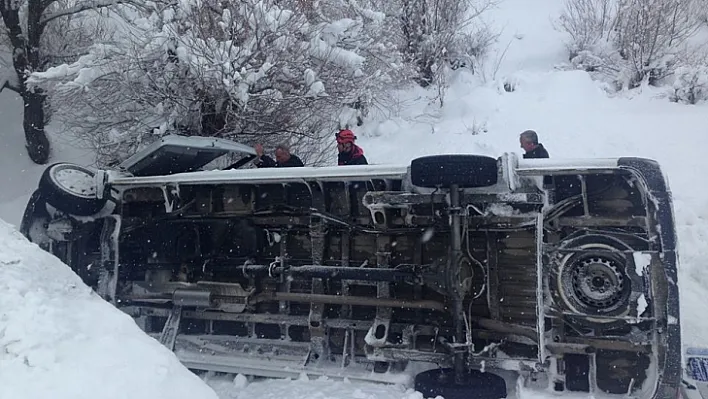 Tunceli'de trafik kazası: 10 yaralı