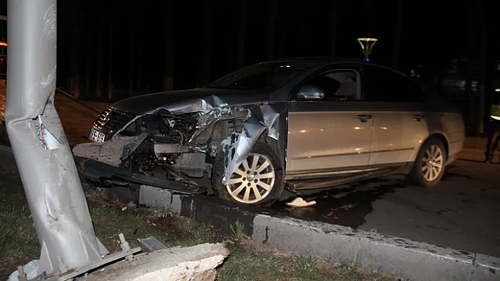 Elazığ'da trafik kazası: 2 yaralı