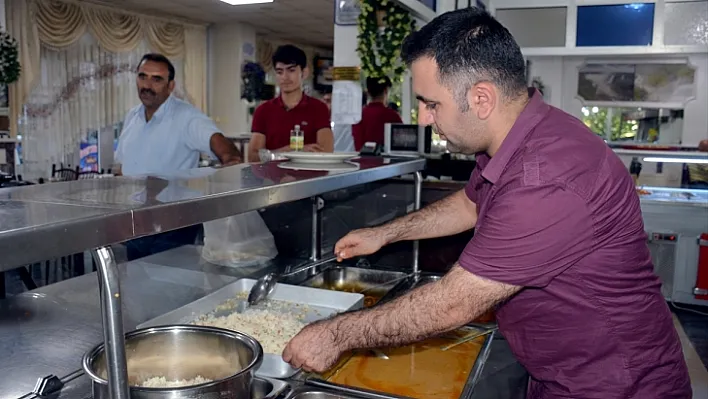 Lokantalarında ihtiyaç sahiplerinden ücret alınmayan ilçe