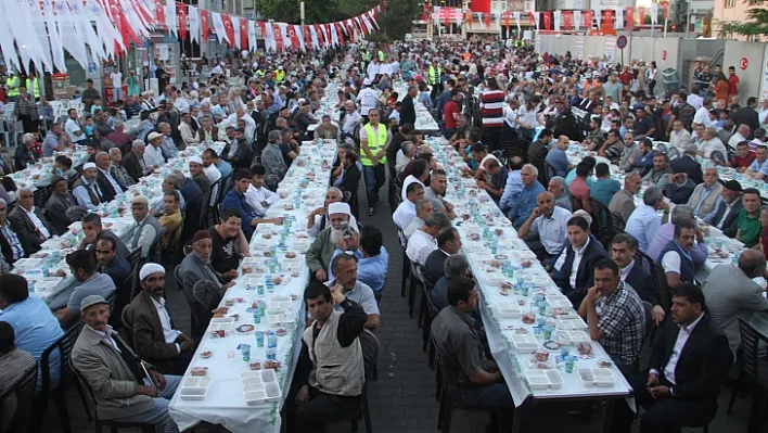 Elazığ'da kardeşlik iftarı