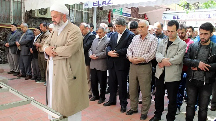 Şehitler için gıyabi cenaze namazı kılındı