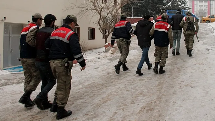 Elazığ'da terör operasyonu: 5 gözaltı