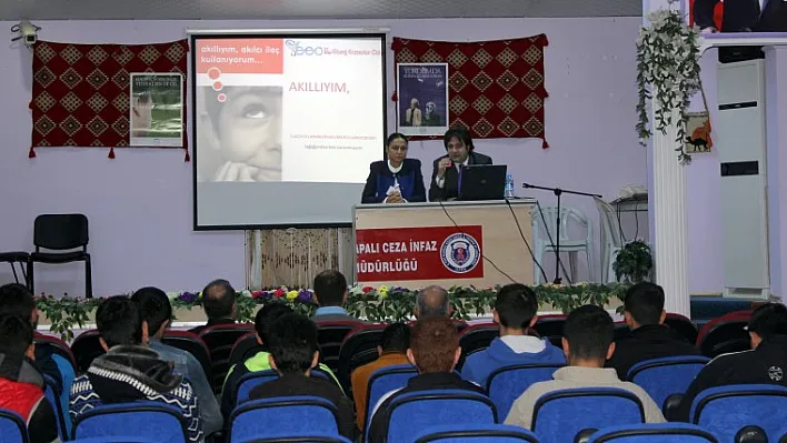 Cezaevinde 'Akıllı İlaç Kullanımı' semineri