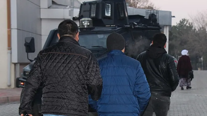 Flaş! 33 subay hakkında gözaltı kararı