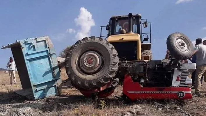 Malatya'da traktör devrildi: 2 yaralı