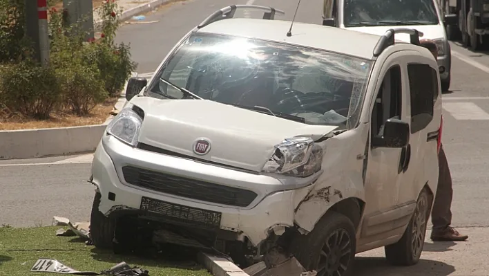 Elazığ'da trafik kazası:2 yaralı