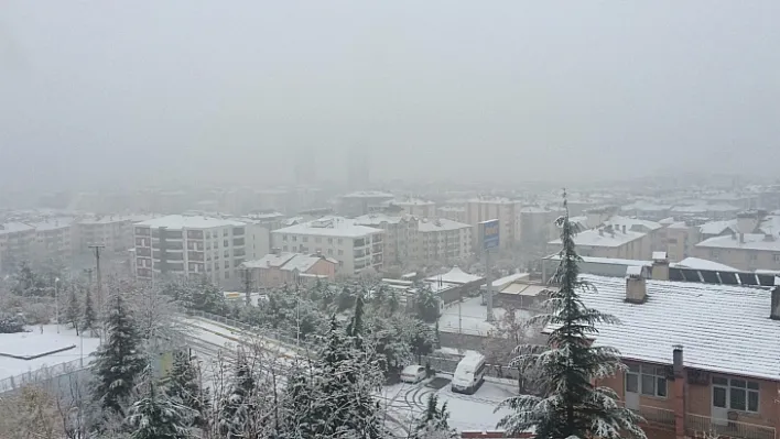 Kar yağışı etkisini sürdürüyor