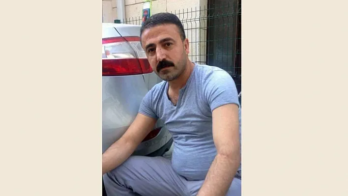 Odunla kafasına vurulan şahıs öldü