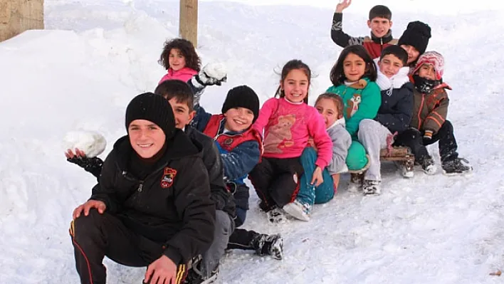 Bingöl'de eğitime kar engeli