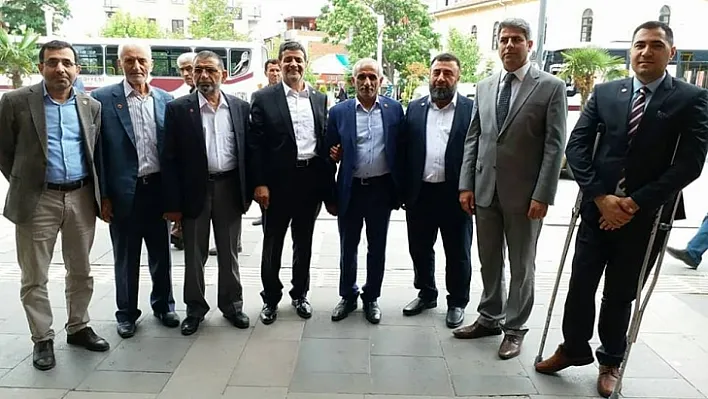 Saadet Partisi sahaya indi