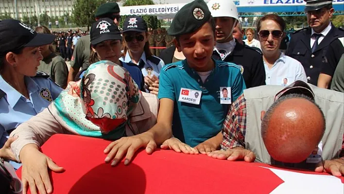 Şehit polis memleketine uğurlandı