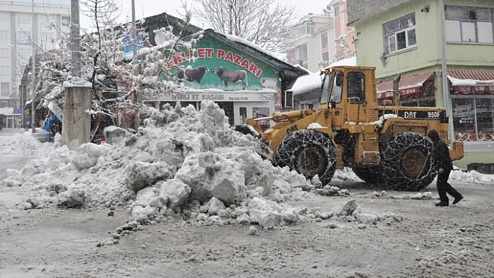 Tunceli'de 246 köy yolu ulaşıma kapandı