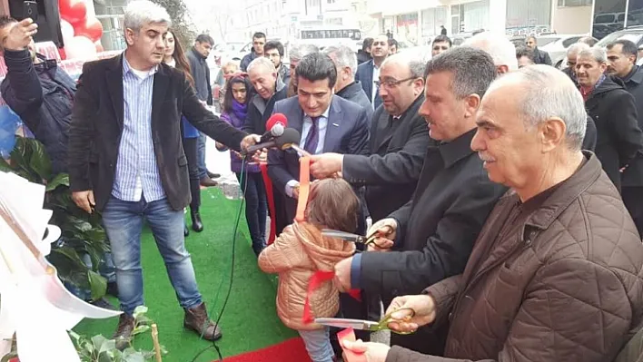TUSEM Cafe hizmette