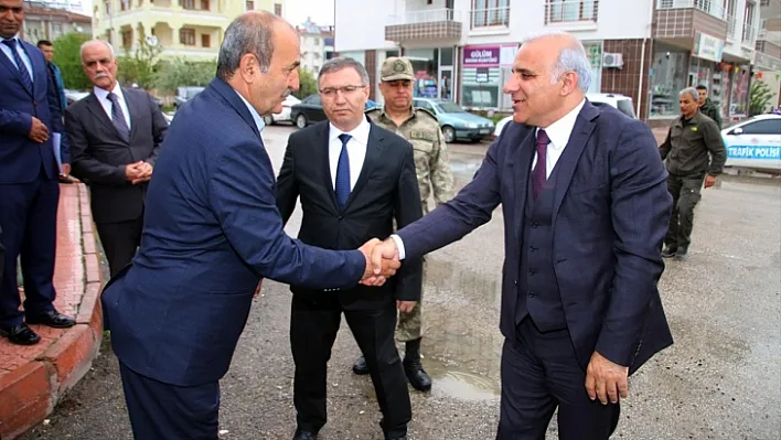 Vali Zorluoğlu vatandaşla buluştu