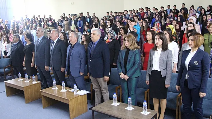 Elazığ'da hemşirelik sempozyumu düzenlendi