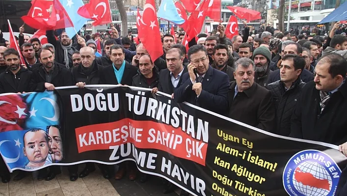 Doğu Türkistan'daki Çin zulmü Elazığ'da protesto edildi