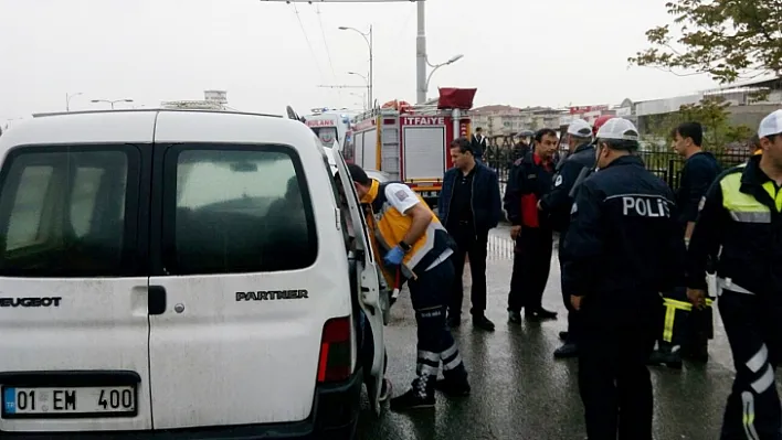 Malatya'da işçi servisi kaza yaptı: 13 yaralı