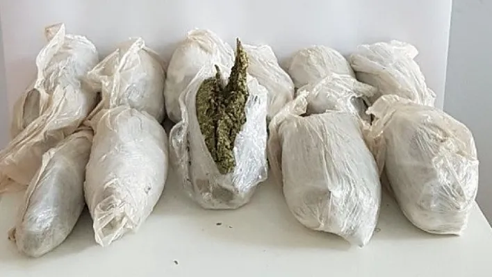 9 kilo esrarla yakalanan 3 şüpheli tutuklandı