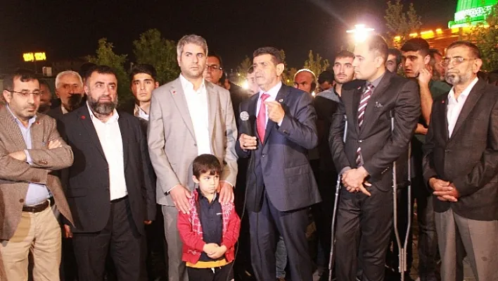 'Dimdik ayaktayız, geleceğiz ve bıraktığımız yerden devam edeceğiz'