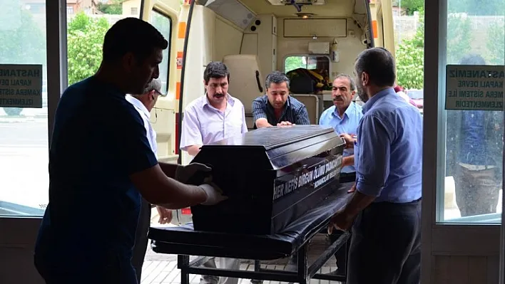 Eşini öldürdü, mezarlıkta intihar etti