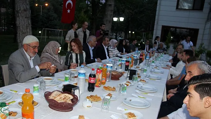 Şehit aileleri iftar sofrasında bir araya geldi