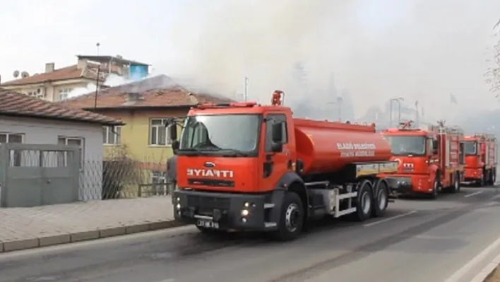 İtfaiyenin zamanın müdahalesi ile yangın söndürüldü
