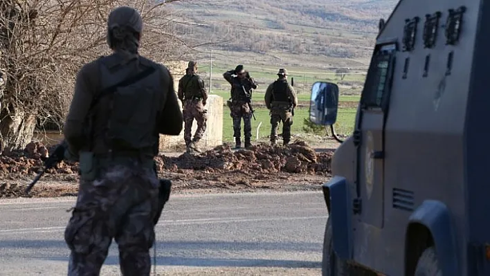 PKK'lı terörist yol kontrolünde yakalandı  