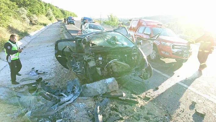 Acı haber! Elazığlı AK Partili gençler kaza yaptı