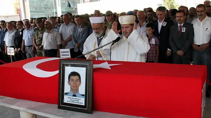 Elazığ şehidini son yolculuğuna uğurladı