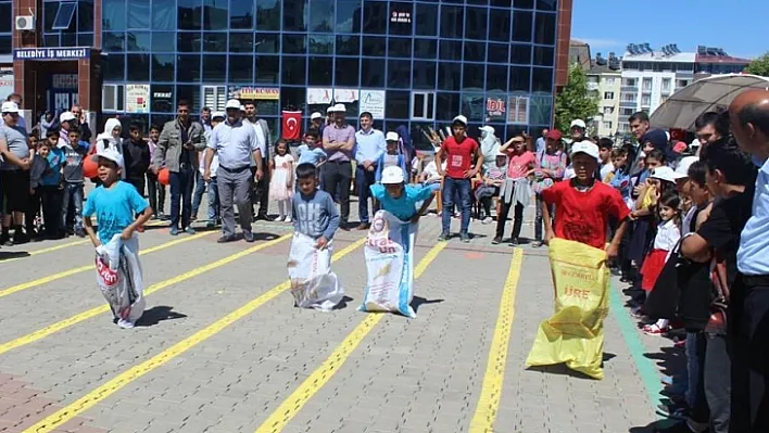 Çocuk Oyunları Olimpiyatları renkli görüntüler oluşturdu