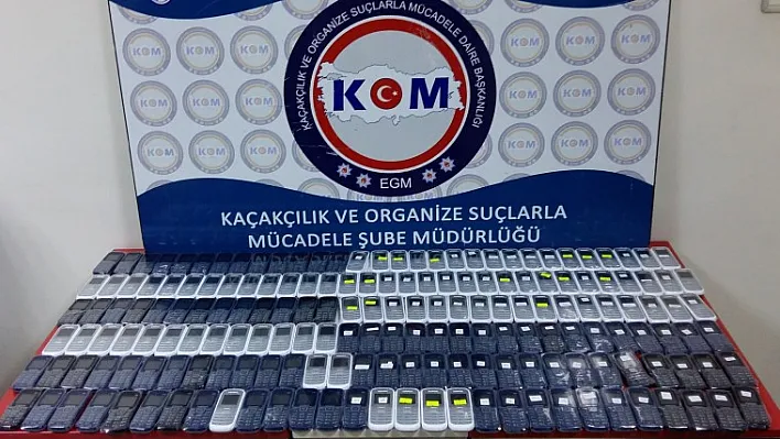 Elazığ'da kaçak telefon operasyonu