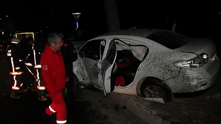 Elazığ'da feci kaza: 2 yaralı