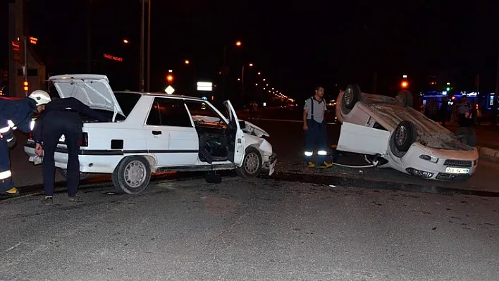 Hazardağlı kavşağında otomobil takla attı