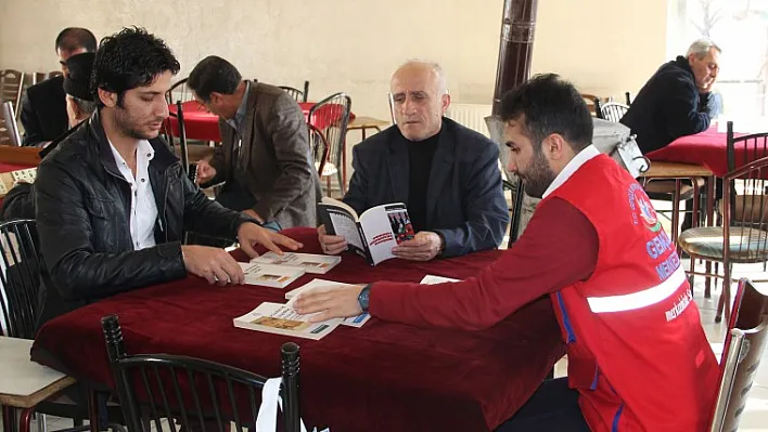 Kıraathaneler aslına dönüyor
