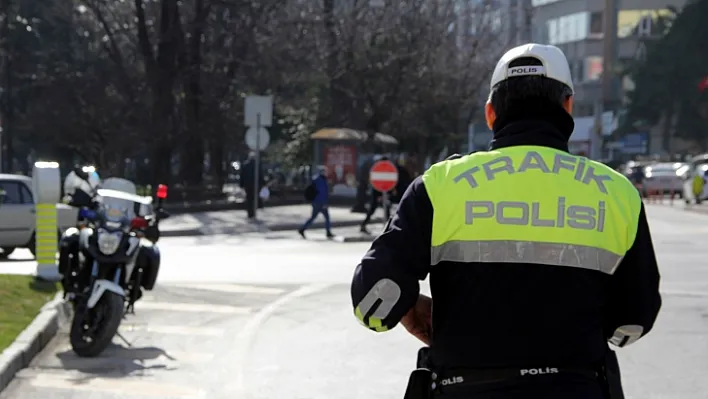 14 motosiklet trafikten men edildi