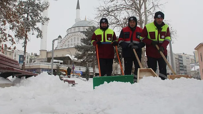 Tam 503 köy yolu ulaşıma kapandı