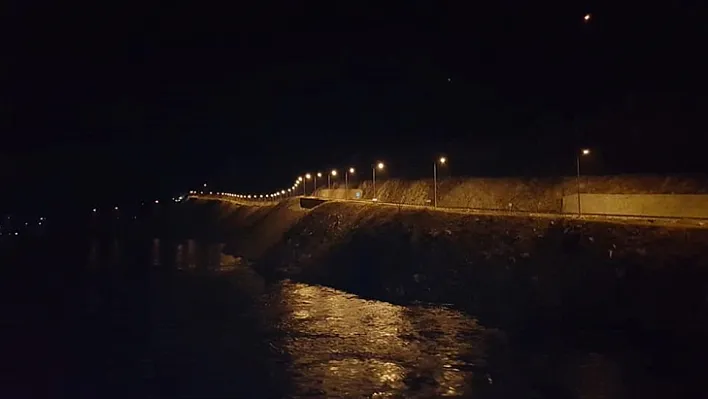 Keban'da ışıklandırma çalışması