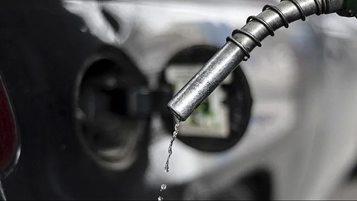 Benzine zam yapıldı