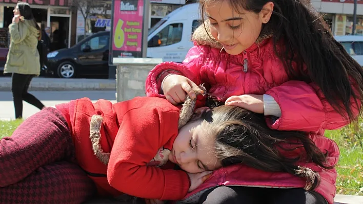 Elazığ güneşin tadını çıkarttı