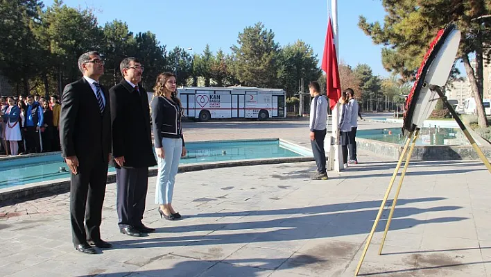 Elazığ'da Öğretmenler Günü kutlandı