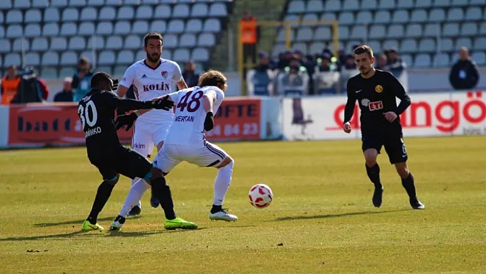 Elazığspor - Eskişehirspor maçından çok özel kareler