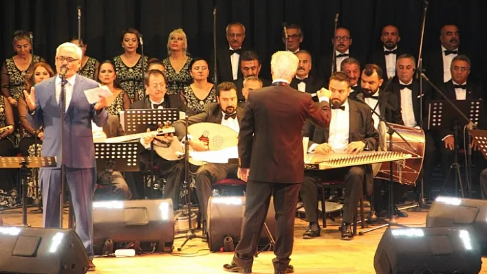 Ankara Devlet Türk Müziği Korosu Elazığ'da konser verdi