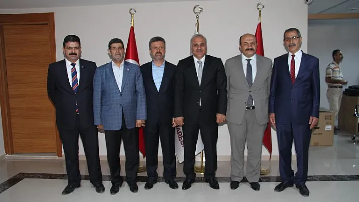 Vali Zorluoğlu, partilerin il başkanlarıyla bir araya geldi